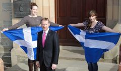 Shetland MSP Tavish Scott with newly elected MSYP Kaylee Mouat (left) and Catherine Hannah (right) - Photo: ShetNews