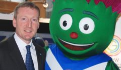 Thistle get them going. Tavish steers clear of national politics and sticks to sport with Glasgow 2014 mascot Clyde.