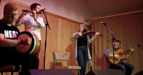 Niamh Ni Charra Band with the bodhran of Dominic Keogh. Photo Olivia Abbott