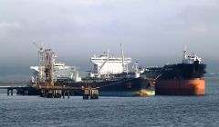 The Aberdeen and Overseas Yosemite berthed at jetty 4 at Sullom Voe - Photo: John Bateson.