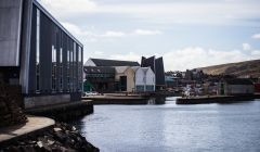 The waterfront walkway wending past Mareel towards the Shetland Museum and Archives. Photo John Carolan