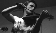 Leonard Scollay doing what he loved best at the 1995 Shetland Folk Festival. Photo: Jo Redman