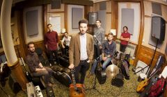 Roddy Hart and the Lonesome Fire, who play live at Mareel tonigh