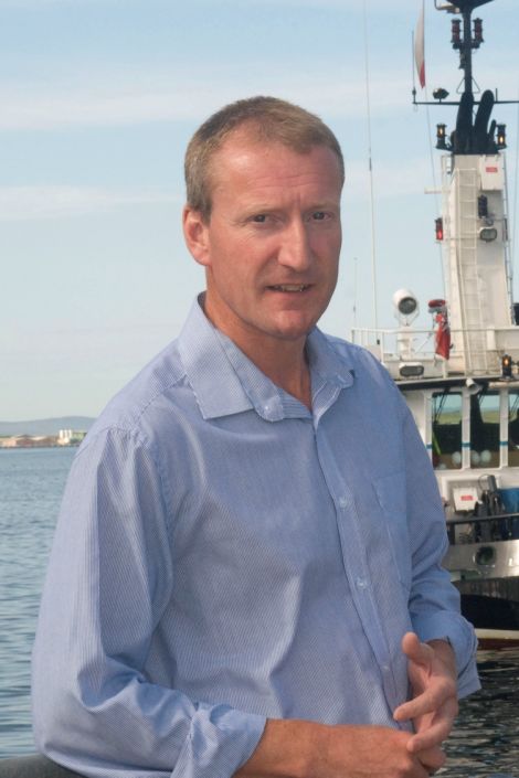 MSP Tavish Scott wants the SNP to grant greater powers to the islands regardless of the outcome on 18 September.