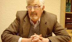 The late Andrew Williamson pictured at a New Shetlander meeting in 2002.