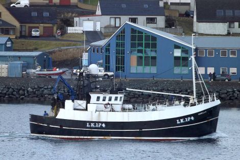 Avrella arriving in Scalloway - Photo: Peter Porter