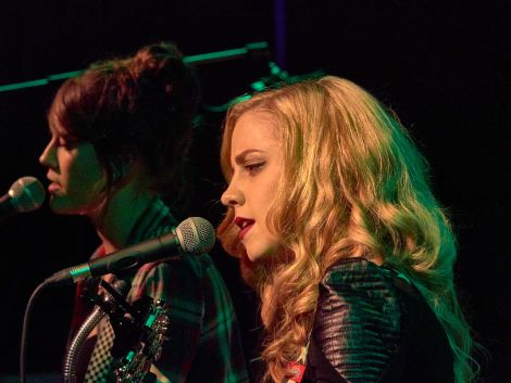 Recent contestant on ITV's 'The Voice', Lisa Ward, opened the show. Photo: Chris Brown