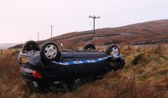 This Toyota Yaris ended up on its roof at Sand Water - Photo: ShetNews