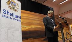 Counting officer Jan Riise declares the result of the EU referendum in Shetland, with 56.5 per cent voting to remain.