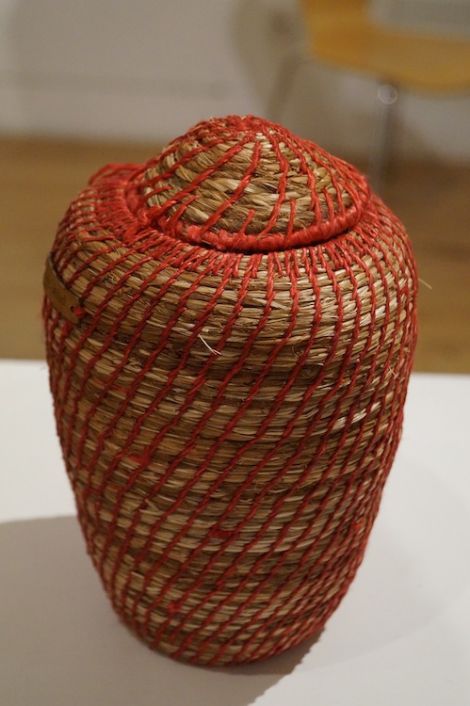 Montbretia basket with lid by Jeanette Nowak 
