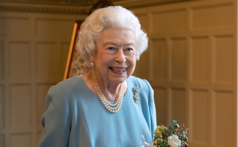 SIC to pass on congratulations to the Queen - Vimarsana News