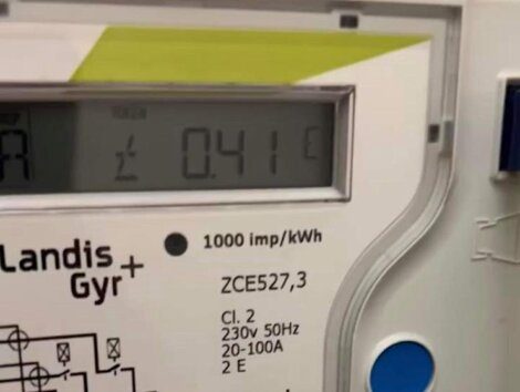A meter with a digital display on it.